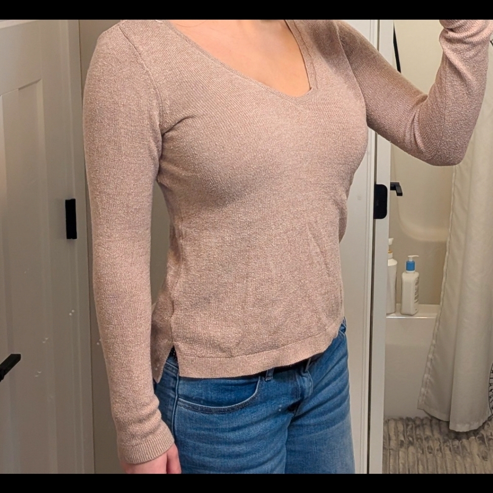 Old Navy Tan V-Neck Long Sleeve Sweater